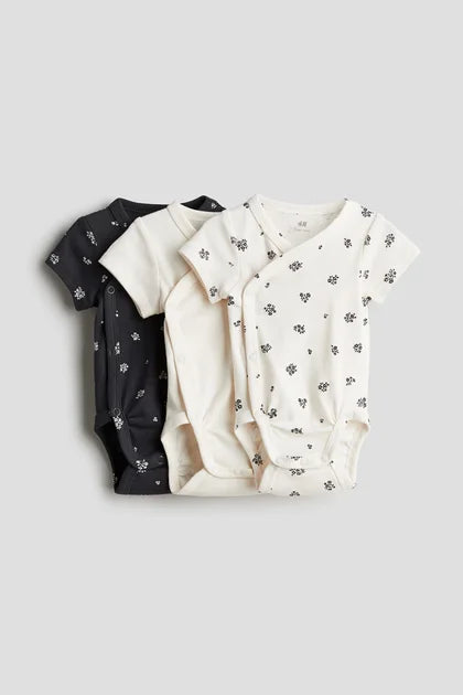 H&M : 3-pack wrapover bodysuits